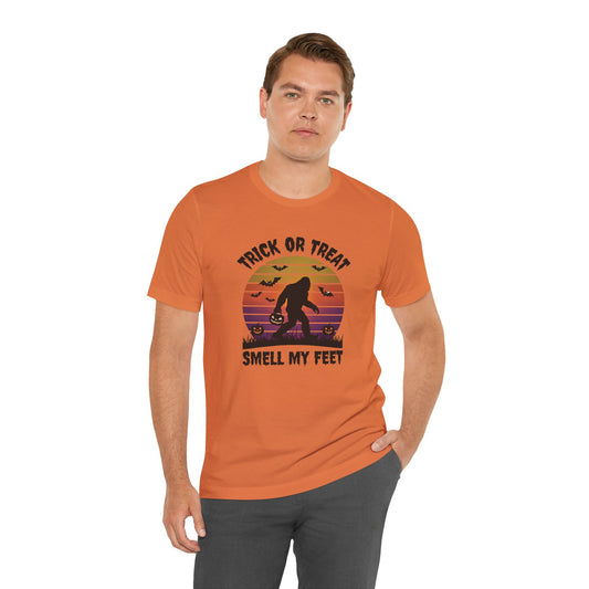 Men's / Women's / Unisex Halloween Bigfoot "Trick or Treat" Tee